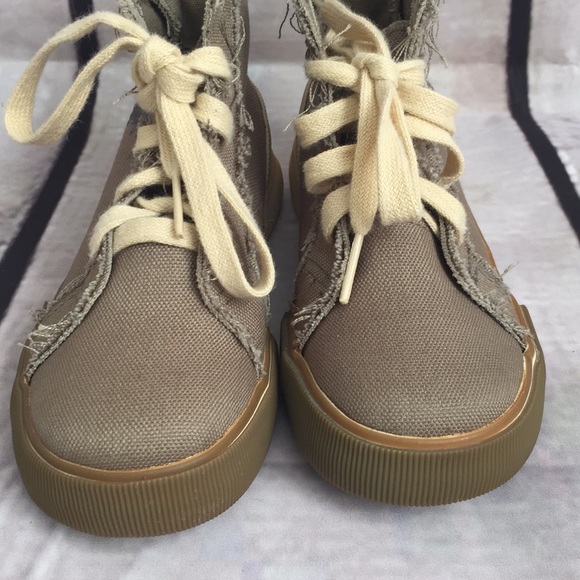 Weebok Shoes in size 10 new ! - Picture 4 of 16
